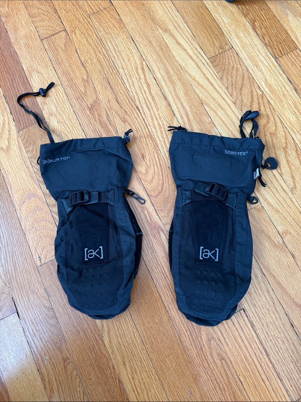 Burton AK Gore-Tex Snowboard Mitts